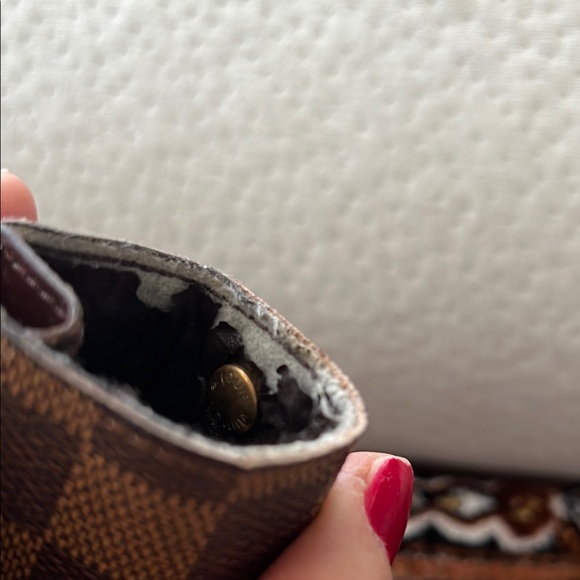Louis Vuitton Brown Key Holder - Picture 11 of 15